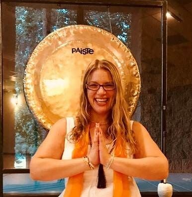 Nicole-Fonovich_NicoleAnneYoga